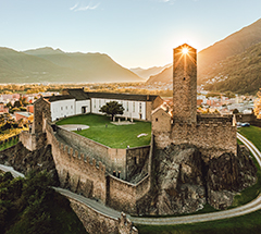 貝林佐納 Bellinzona